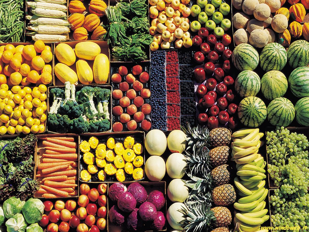 Mangiare frutta e verdura di stagione.