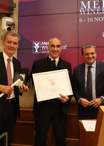 Ferrari WH Award Platinum 100punti (Marcello Lunelli, Helmuth Köcher, Gian Marco Centinaio, Andrea Radic)